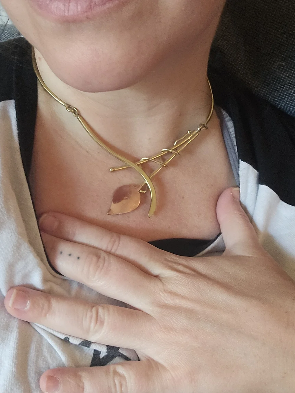 Gold-Tone Leaf Pendant Collar Necklace - Women Jewelry